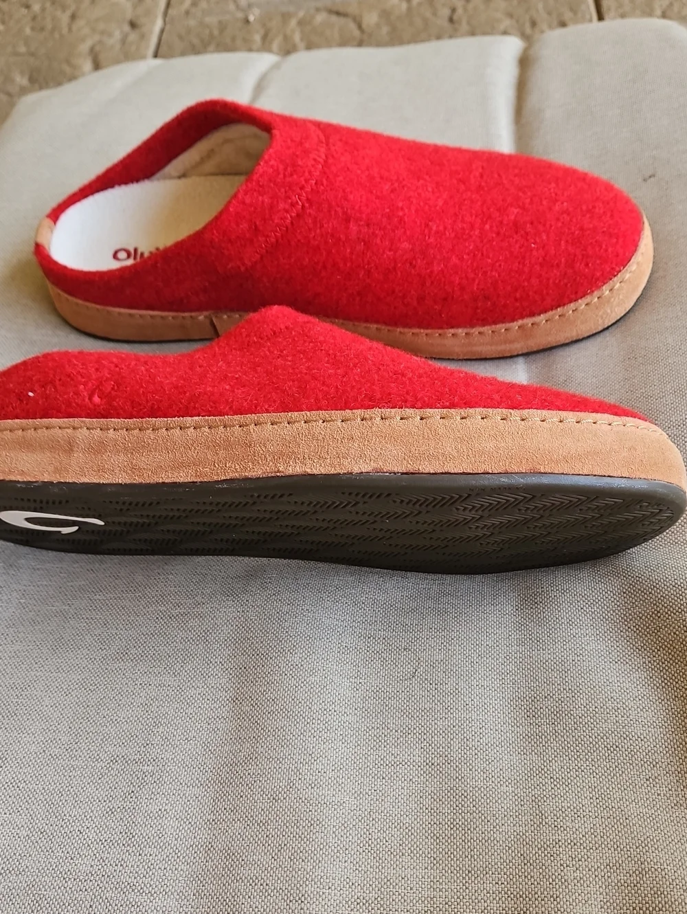 OluKai Hamani Hulu Wool Mule Slipper Men's 10 In Scarlet Red